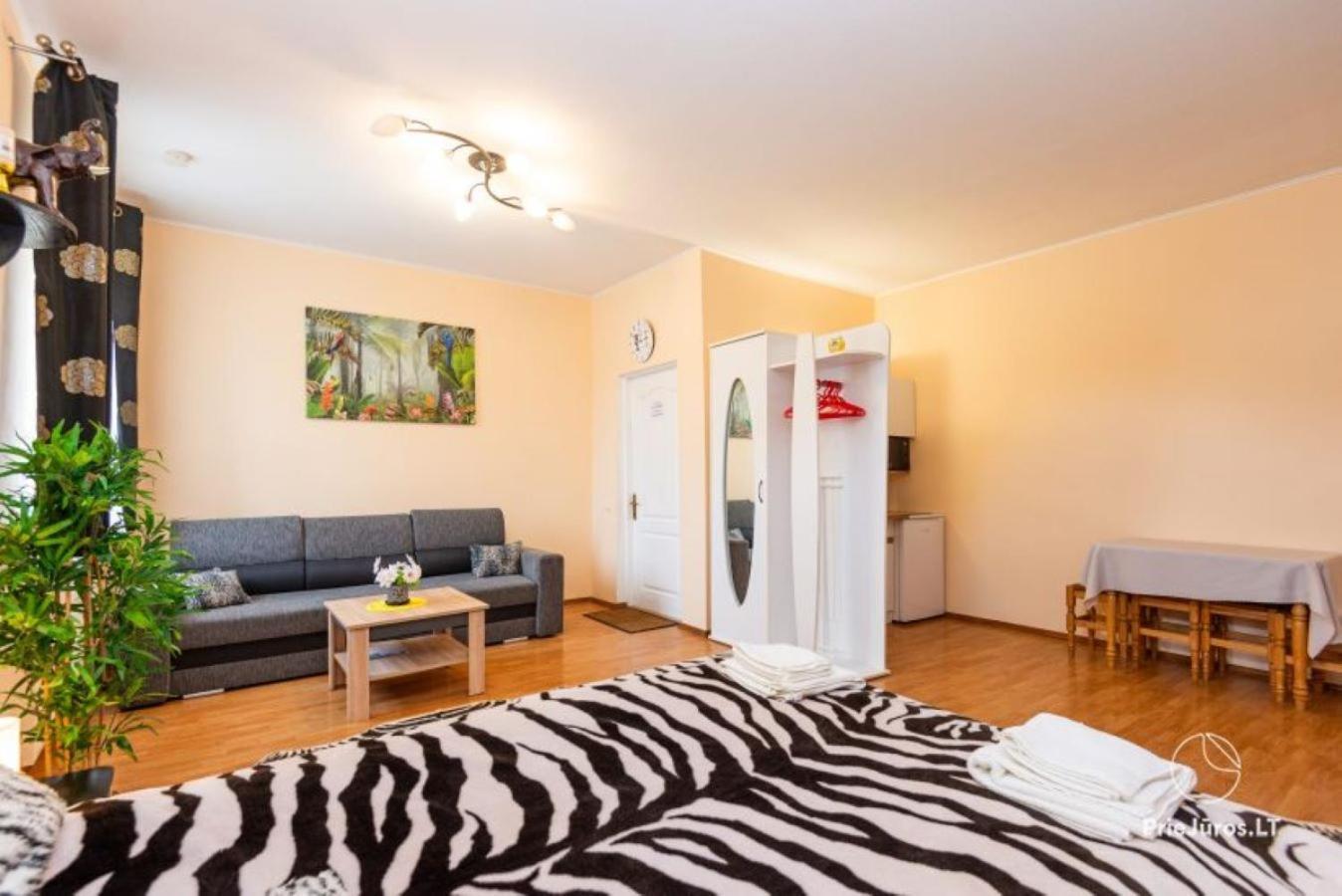 Apartamentai Pas Regina Паланга Екстериор снимка