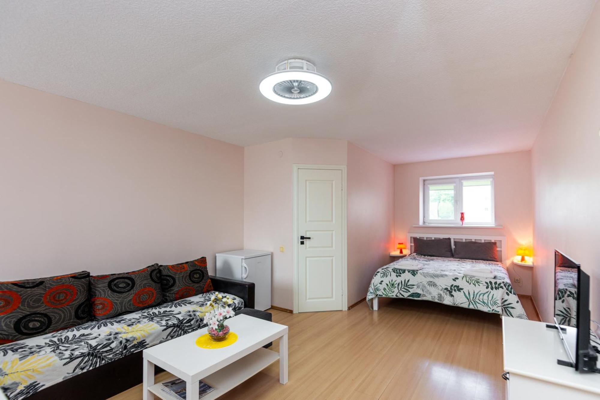 Apartamentai Pas Regina Паланга Екстериор снимка