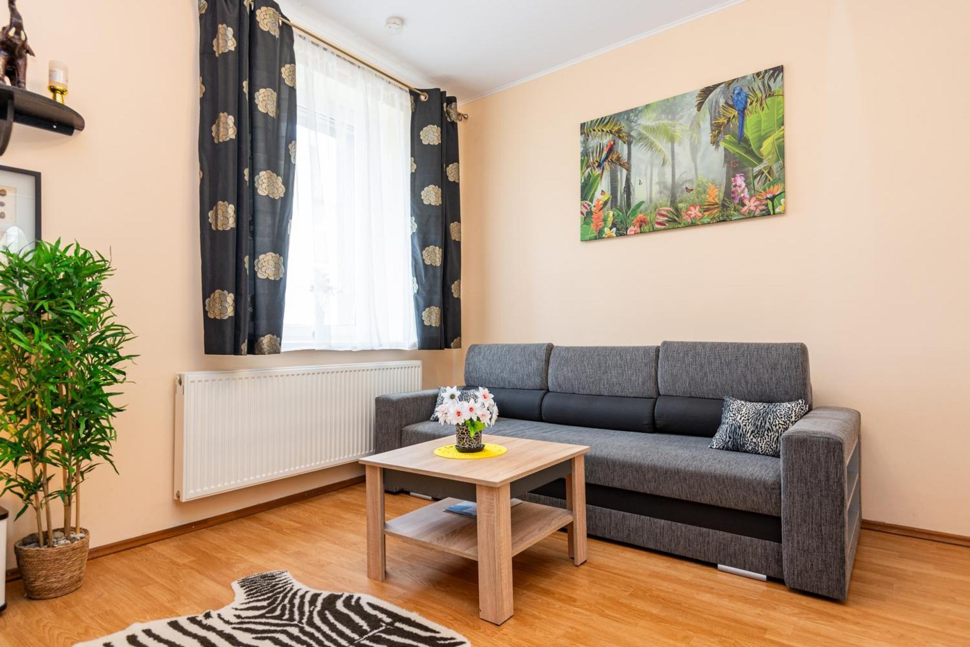 Apartamentai Pas Regina Паланга Екстериор снимка