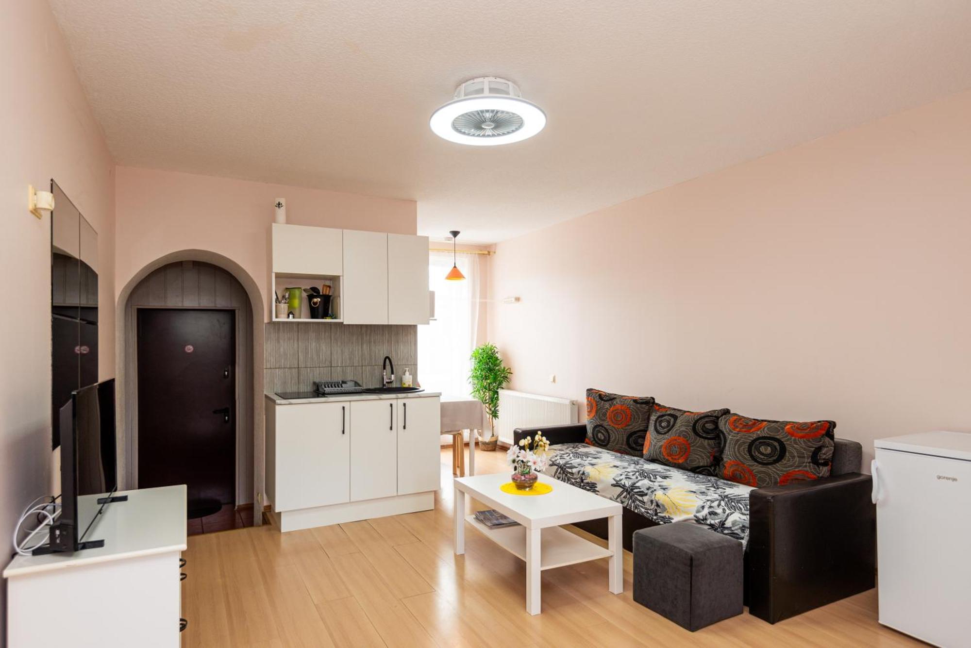 Apartamentai Pas Regina Паланга Екстериор снимка
