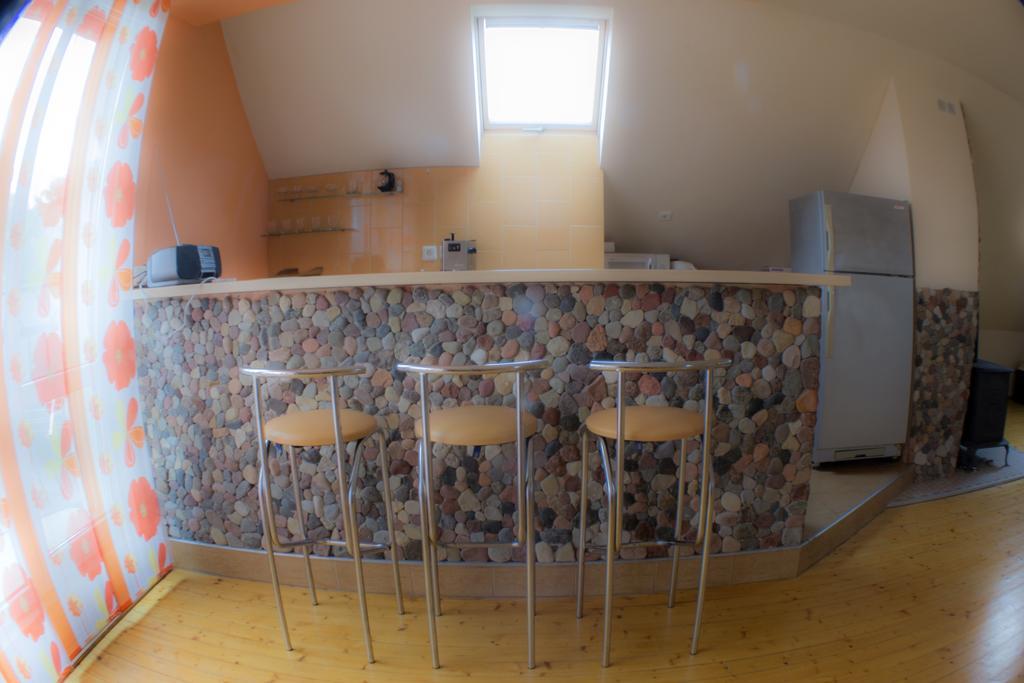 Apartamentai Pas Regina Паланга Стая снимка